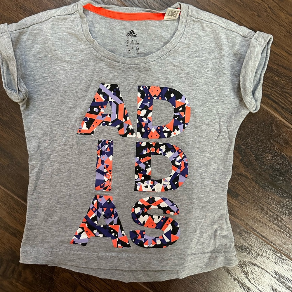 Kids adidas shirt size6